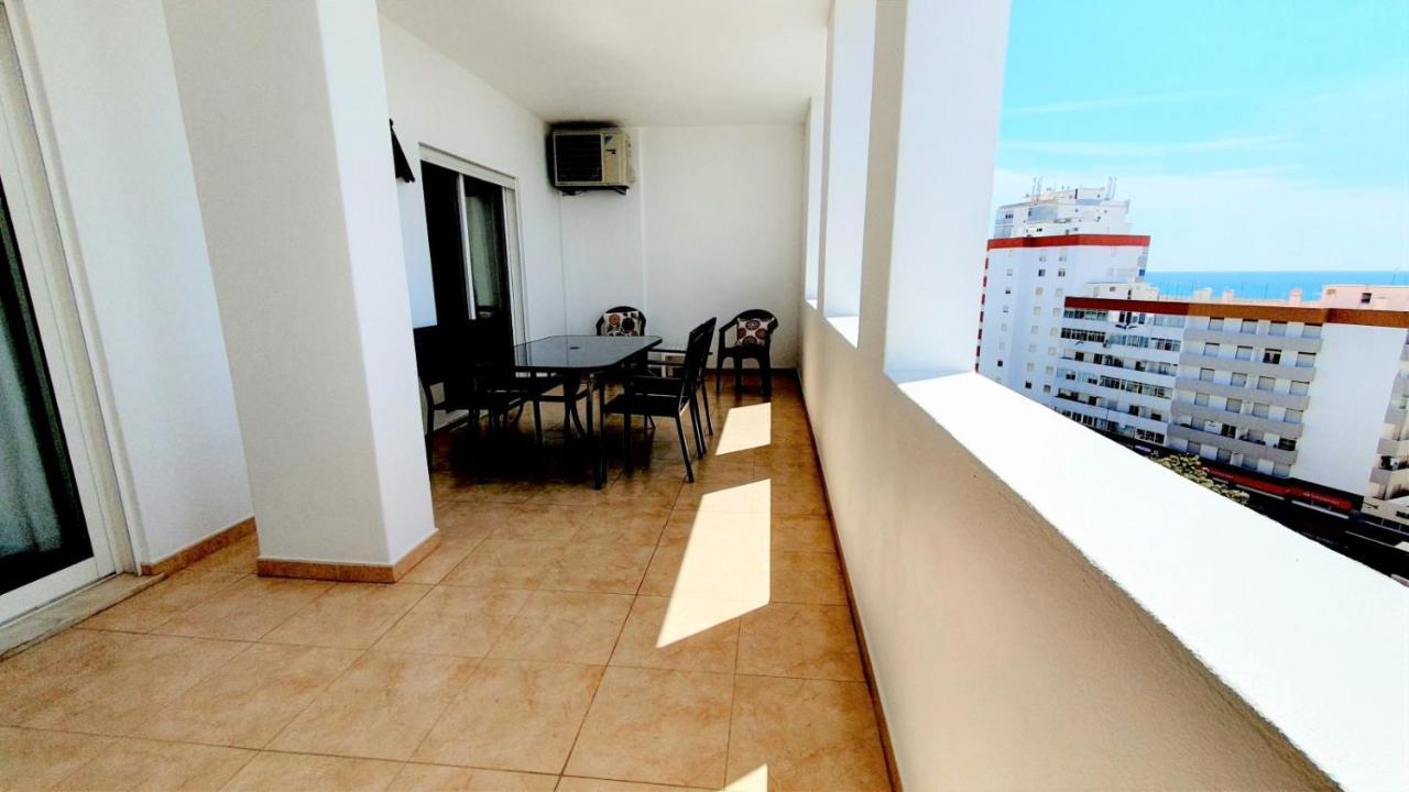 Quarteira Beach Vacation: 2Br Steps To The Sand 외부 사진