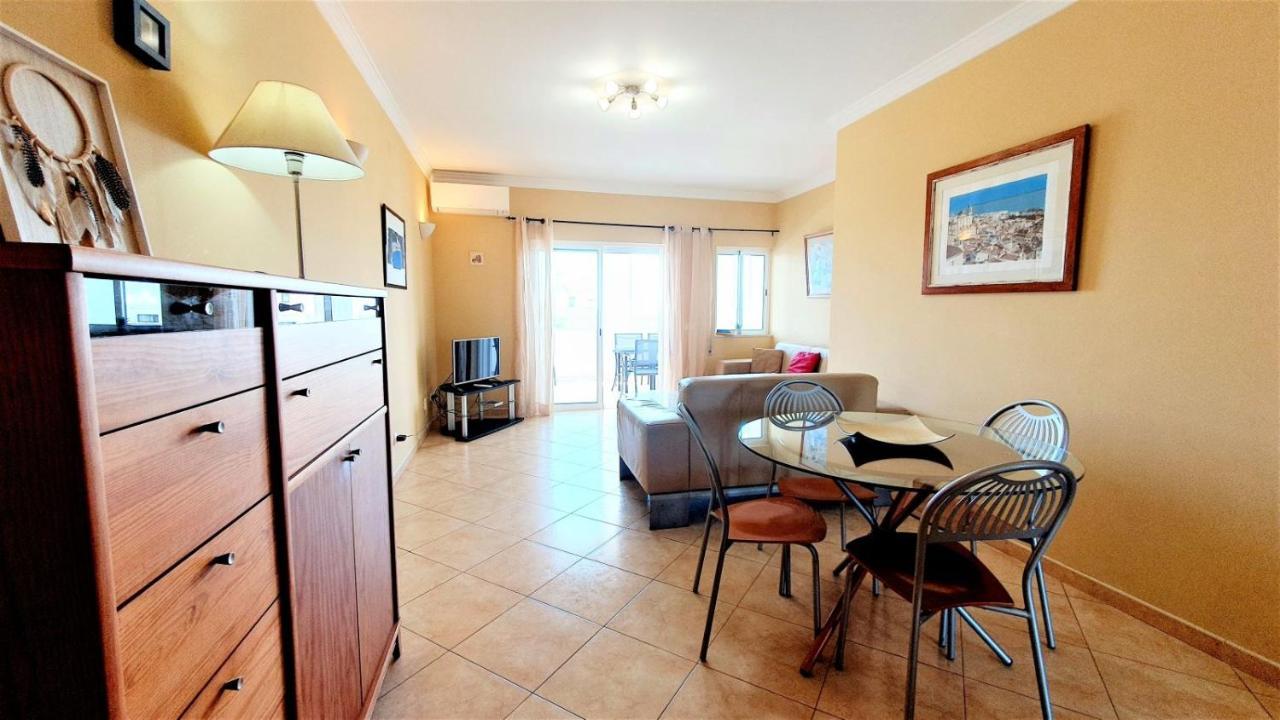 Quarteira Beach Vacation: 2Br Steps To The Sand 외부 사진