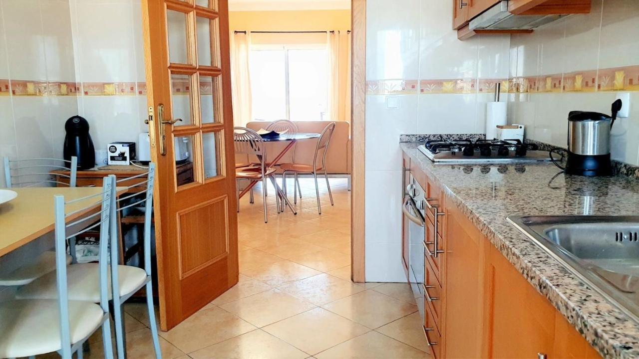 Quarteira Beach Vacation: 2Br Steps To The Sand 외부 사진