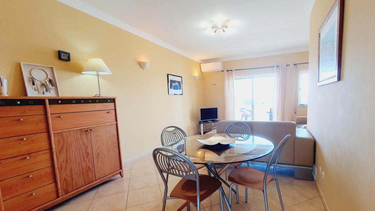 Quarteira Beach Vacation: 2Br Steps To The Sand 외부 사진